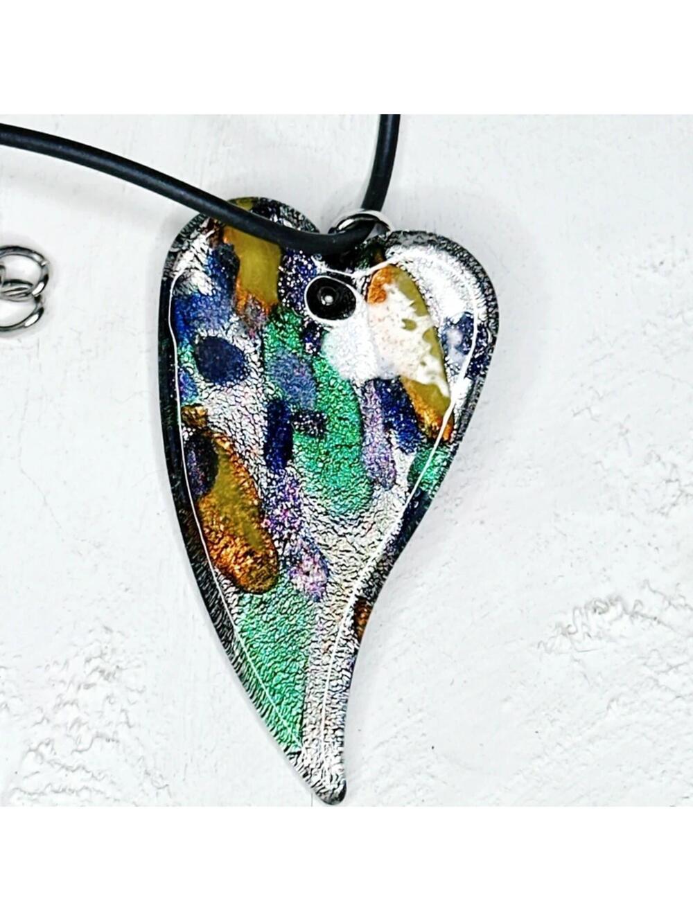481u. Green Heart Necklace